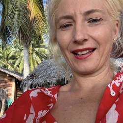 Anna44, 19700707, Haelen, Limburg, Netherlands